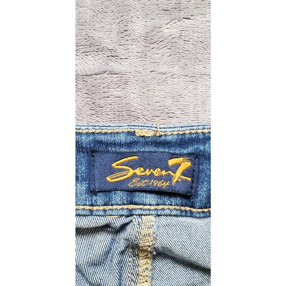 Seven 7 Blue Size 12 Wash Denim Jean Shorts Women’s Casual C29-15 - Picture 5 of 11